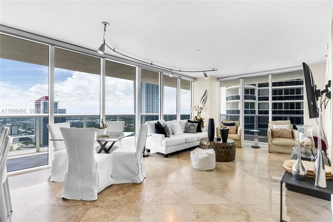 Building Photo - 1830 S Ocean Dr