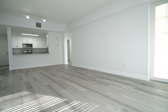 Building Photo - 1200 Town Center Dr