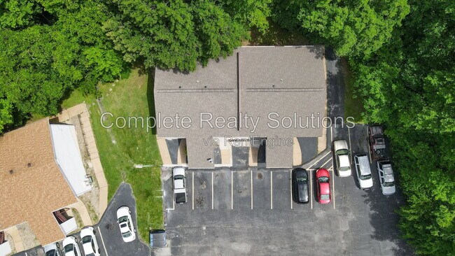 Building Photo - 790 Country Aire Ct