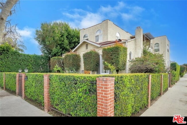 Building Photo - 6686 Drexel Ave