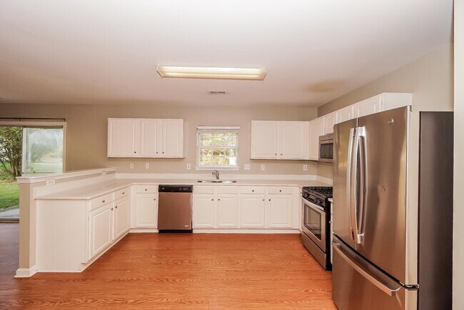 Building Photo - 7809 Leisure Ln