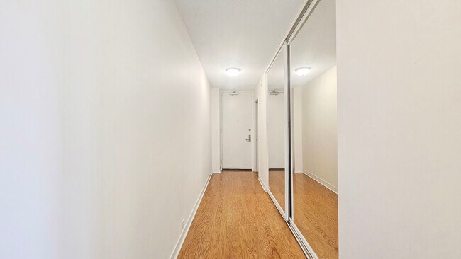 Building Photo - 405 N Wabash Ave