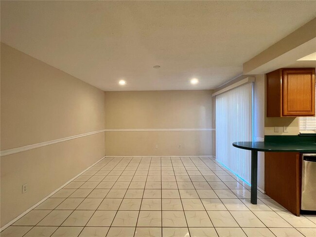 Building Photo - 606 Cedar Grove Dr