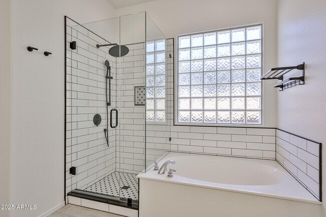 Building Photo - 30870 N 125th Dr