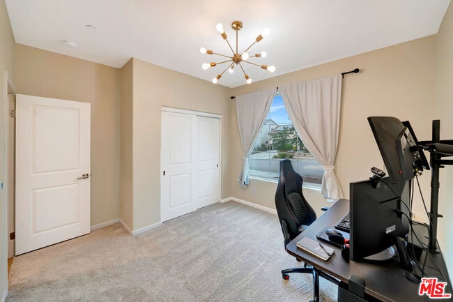 Building Photo - 25151 Golden Maple Dr
