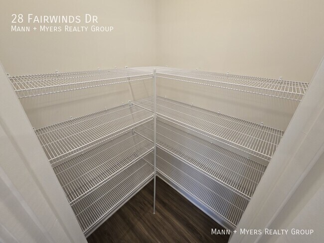 Building Photo - 28 Fairwinds Dr