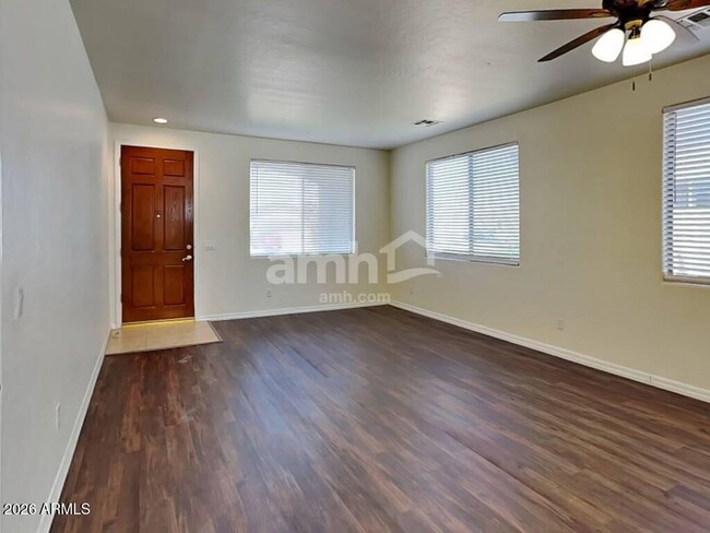 Building Photo - 14493 W Weldon Ave