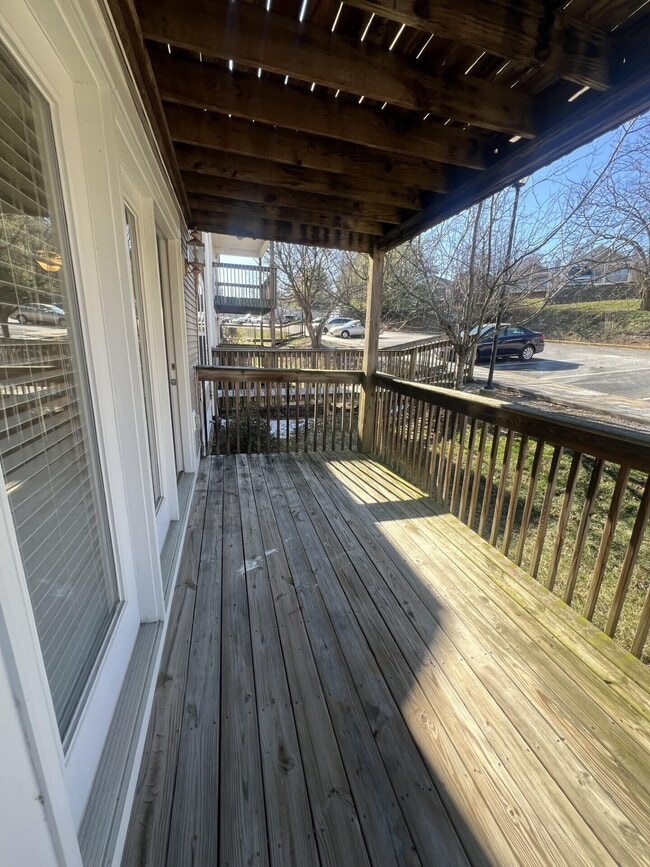 Building Photo - 857 Malabu Dr