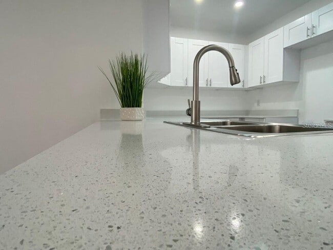 Building Photo - 22011 Catherine Ave