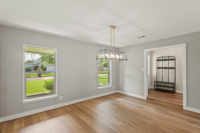 Building Photo - 1707 Imperial Crown Dr