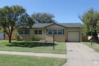 Building Photo - Located in Lawndale!!! 3bedrooms 1bath 1 c...