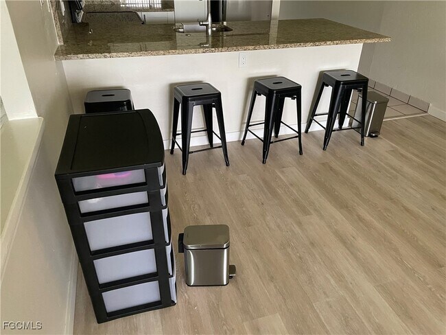 Building Photo - 841 Gleason Pkwy