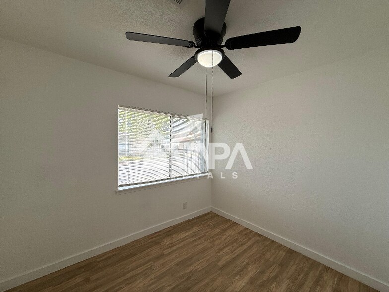 Building Photo - 7131 Cork Dr