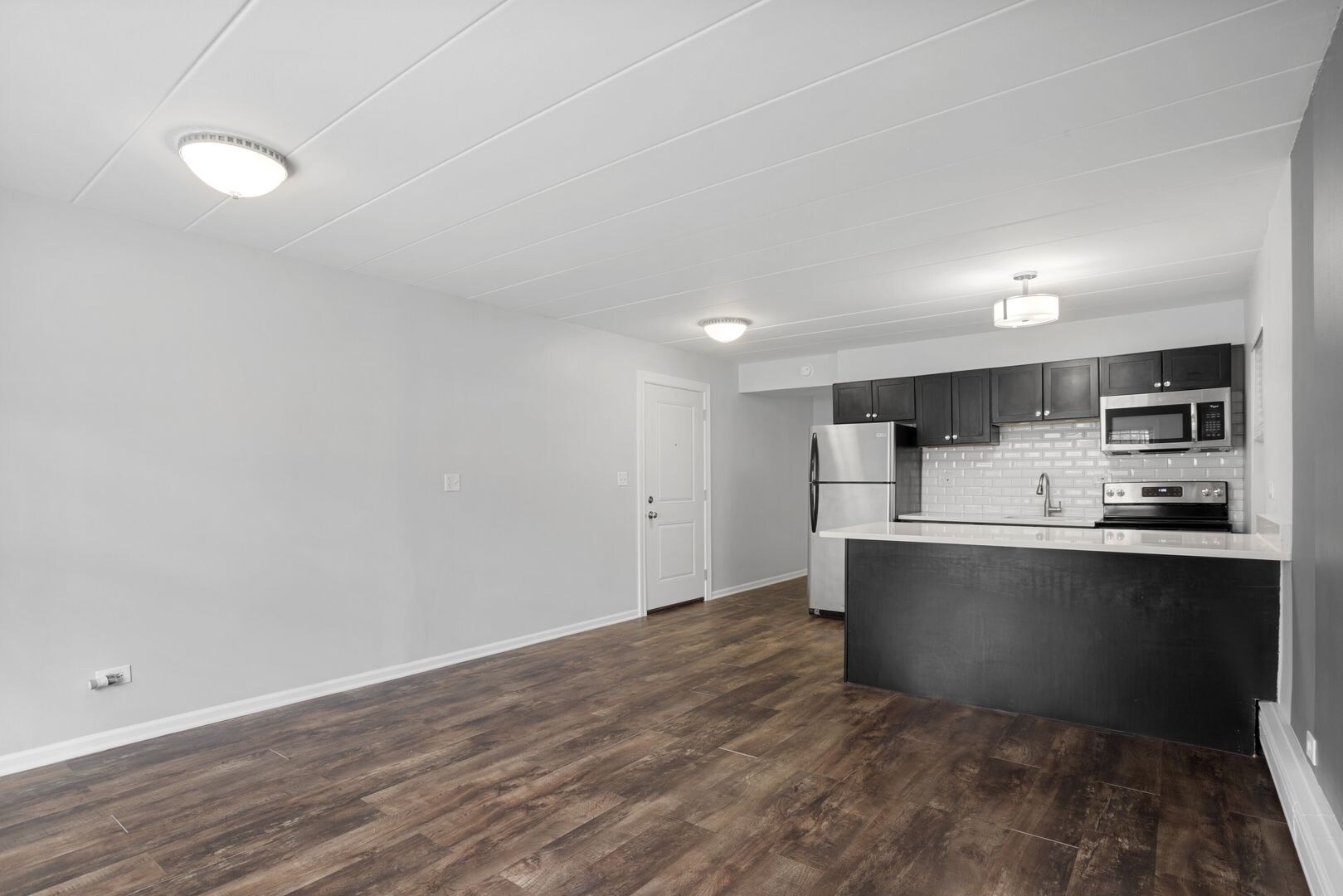 Building Photo - 6007 N Kenmore Ave