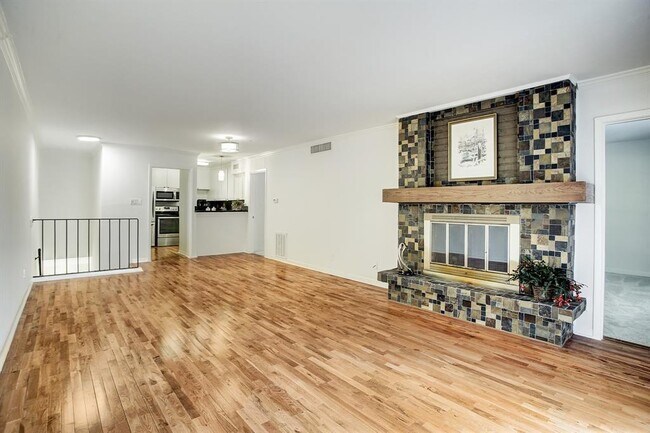 Building Photo - 3400 Timmons Ln