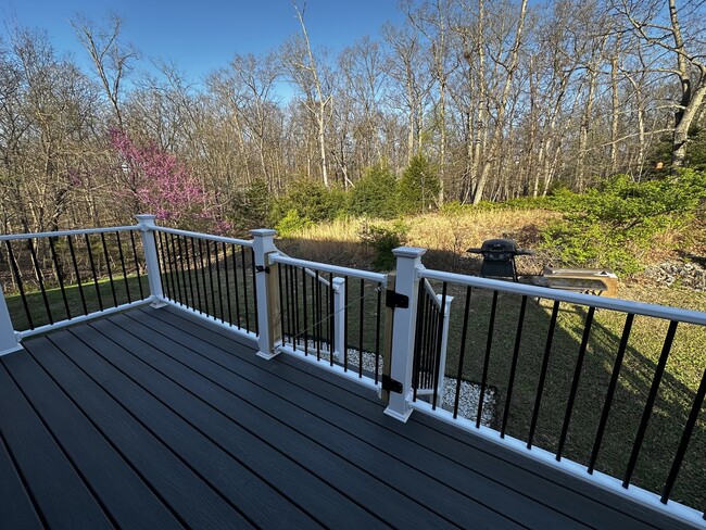 Building Photo - 420 Evergreen Dr