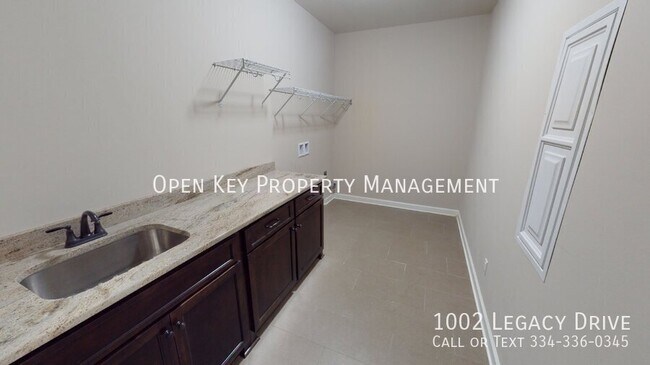 Building Photo - 1002 Legacy Dr