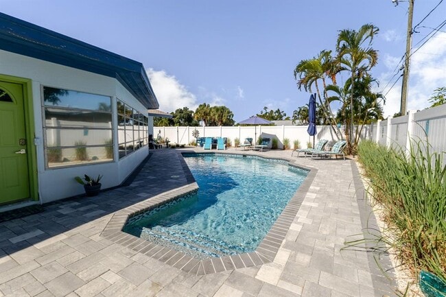 Building Photo - 6300 16th St S