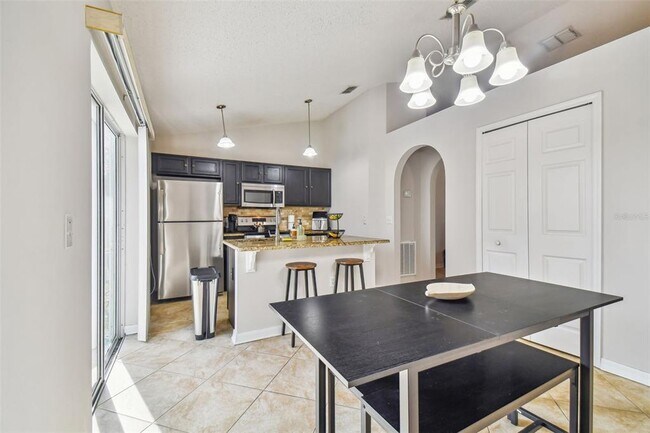 Building Photo - 30626 Birdhouse Dr