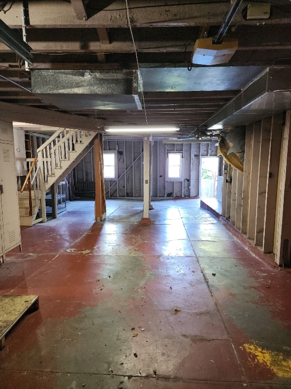 Building Photo - 210 Poplar Ave