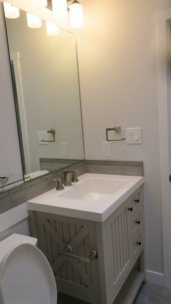 Building Photo - 2979 Shady Holw E