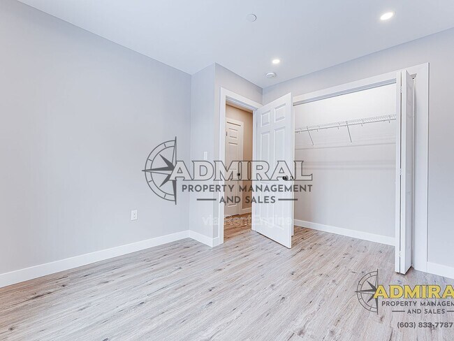 Building Photo - 3 Strafford Rd