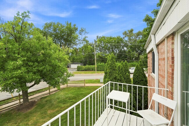 Building Photo - 5115 Blodgett Ave