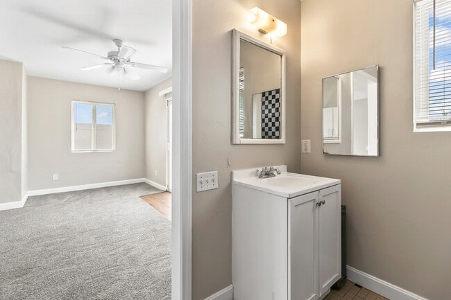 Building Photo - 3712 Odom St