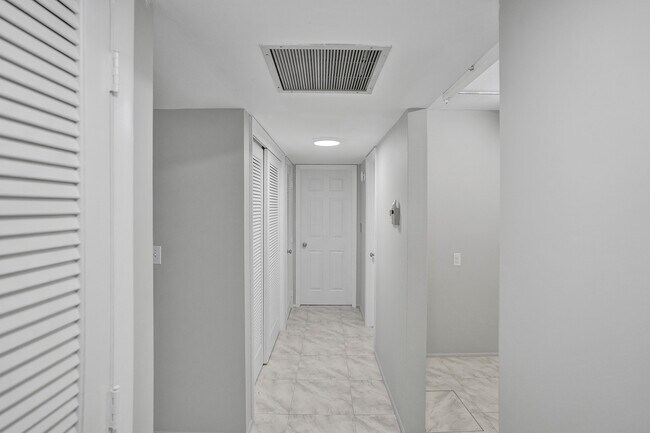 Building Photo - 1401 S Ocean Blvd