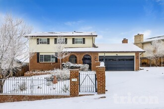 Building Photo - 5060 Barcelona Way