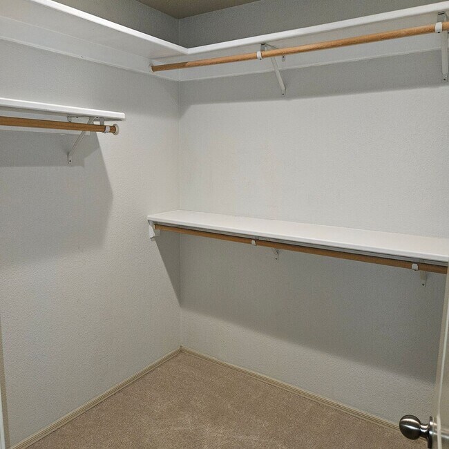 Building Photo - Rental in Araby Crossing
