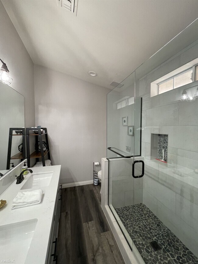 Building Photo - 3 br, 2 bath House - 3636 Lexington Avenue