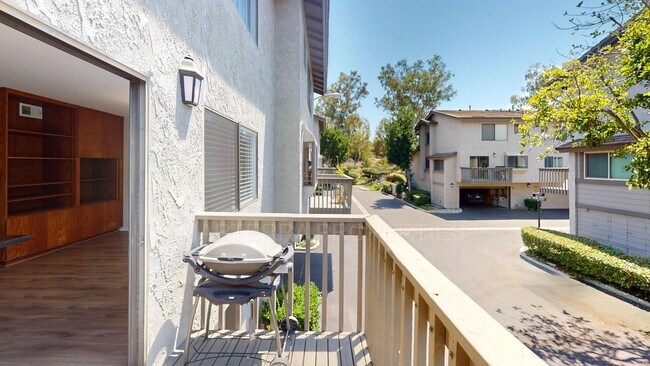 Building Photo - Beautiful 2 Primary Bedroom in Turtle Rock...