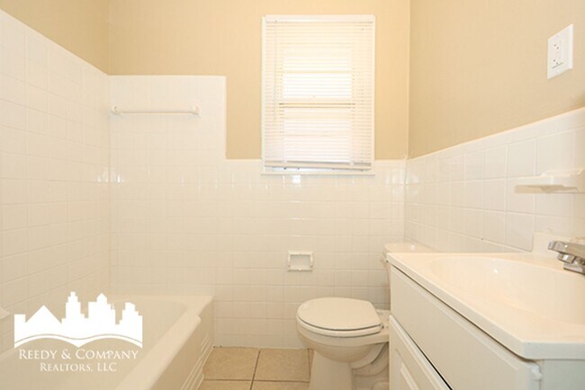 Building Photo - Welcome to 4396 Millbranch!