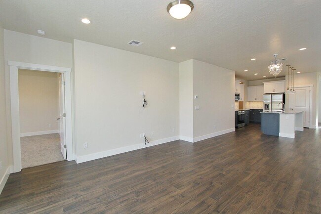 Building Photo - 5857 N Backfire Wy
