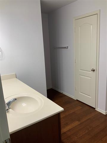 Building Photo - 906 Penny Royal Ct