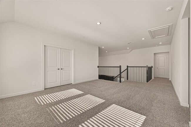 Building Photo - 2819 Red Rosehip Dr