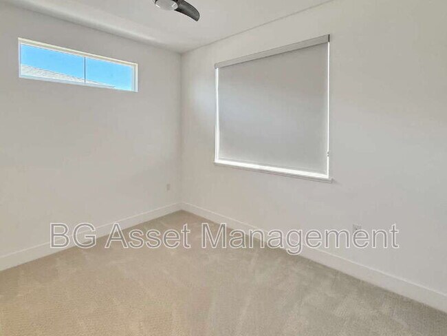 Building Photo - 223 Bolt Ct
