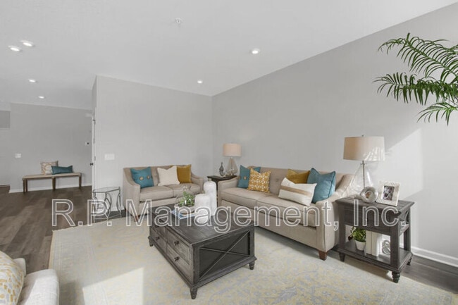 Building Photo - 20137 78th Pl