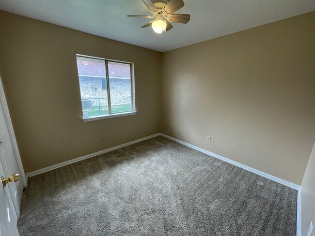 Building Photo - 4611 Colby Dr