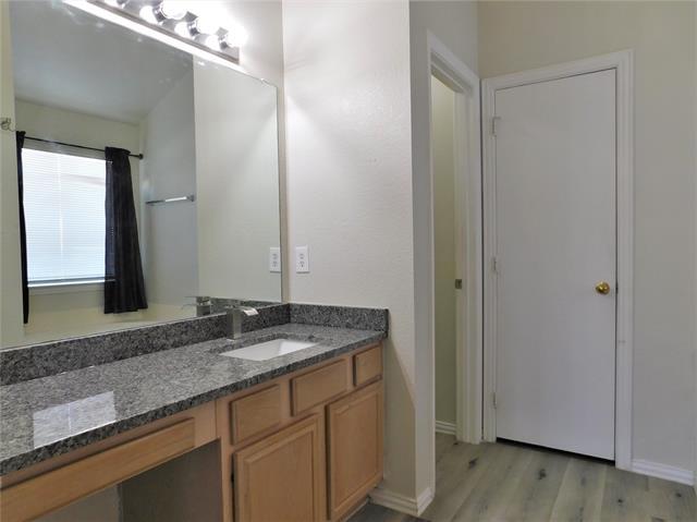 Building Photo - 1079 Port Boliver Dr