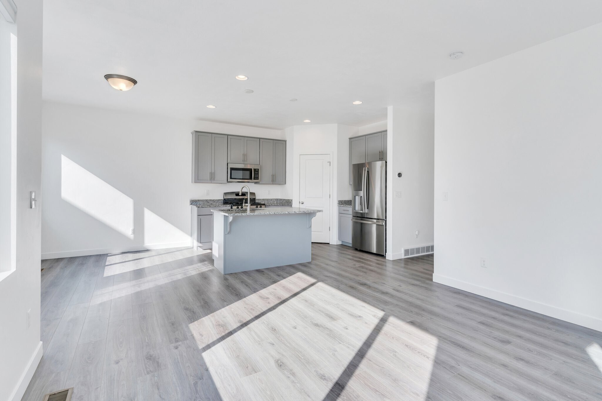 Building Photo - 15167 S Wild Horse Wy