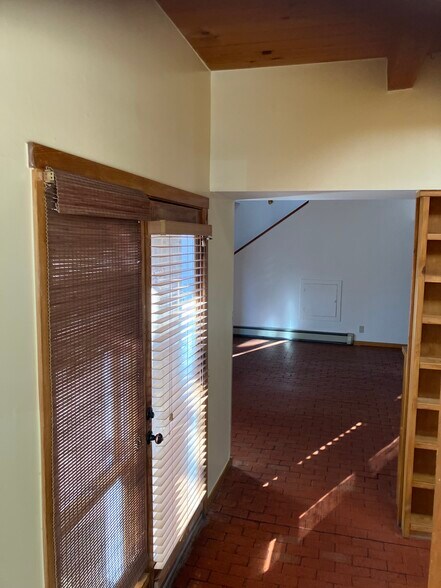 Building Photo - 3228 1/2 La Avenida de San Marcos