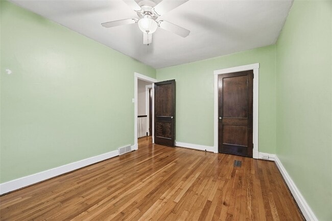 Building Photo - 436 44th St