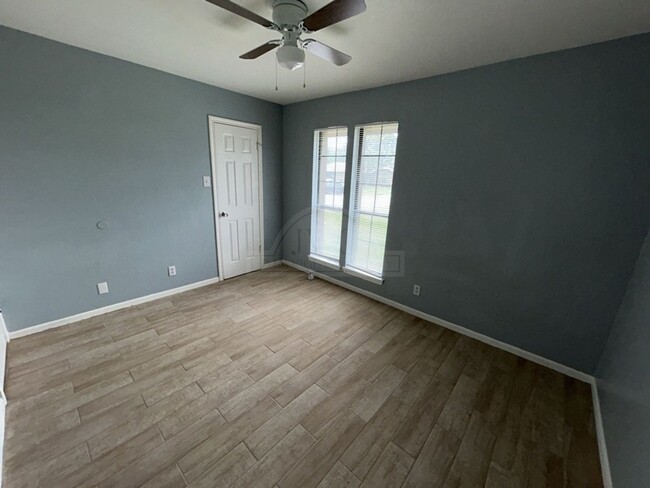 Building Photo - 1815 Gautier Ave