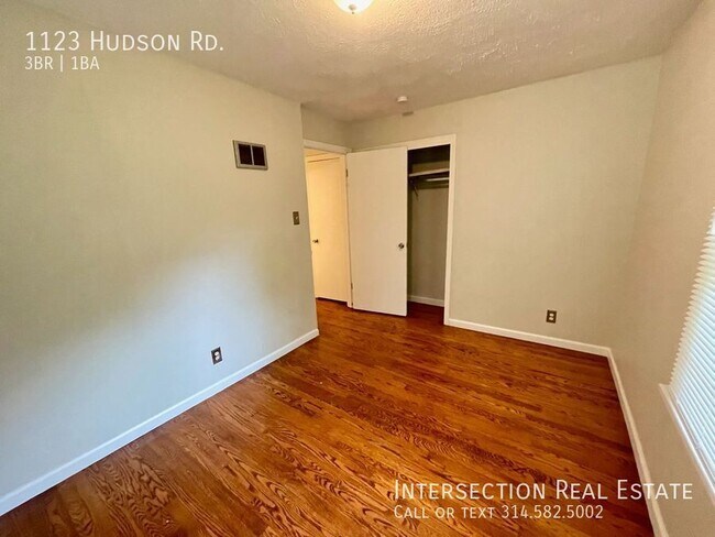Building Photo - 1123 Hudson Rd
