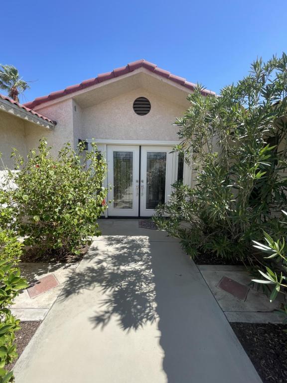 Building Photo - 64315 Spyglass Ave