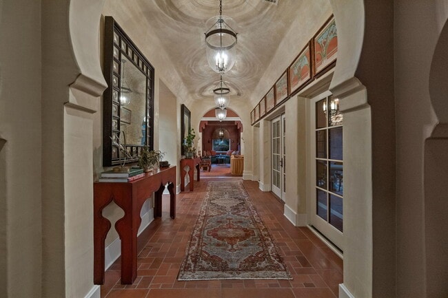 Building Photo - 1650 Ave Sevilla