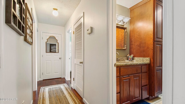 Building Photo - 7766 Betty Louise Dr