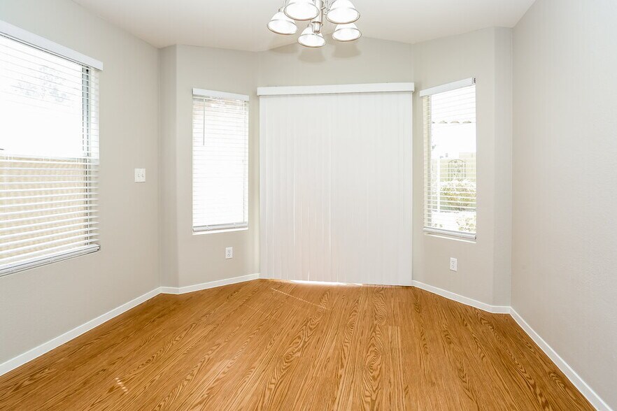 Building Photo - 8341 Pendragon Cir